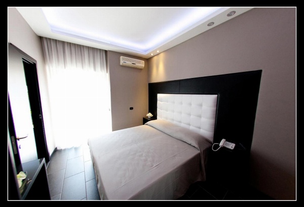 Fly Boutique Hotel image 6